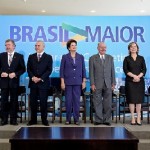 Dilma lança pacote para desenvolvimento industrial