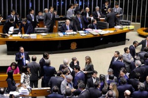 Em sessão conjunta, o Congresso manteve 26 de 32 vetos da presidenta Dilma Rousseff (Luis Macedo - Câmara dos Deputados)