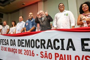 Ato de apoio a Lula e contra o impeachment