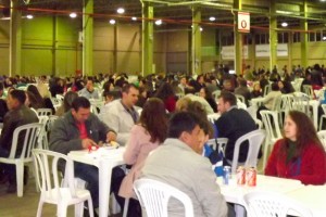 1ª Feijoada do Comerciário reúne mais de duas mil pessoas em Chapecó