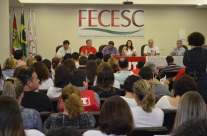 reuniao-sobre-a-greve-geral-no-auditorio-da-fecesc-03