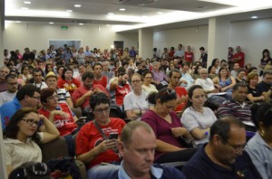 reuniao-sobre-a-greve-geral-no-auditorio-da-fecesc-13