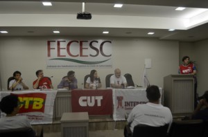 reuniao-sobre-a-greve-geral-no-auditorio-da-fecesc-29