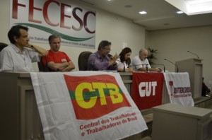 reuniao-sobre-a-greve-geral-no-auditorio-da-fecesc-33