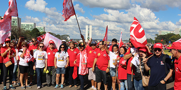 #OcupaBrasília foi a senha para os trabalhadores brasileiros ocuparem o Brasil