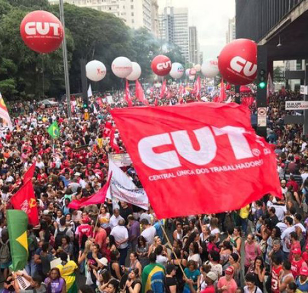 TST dá aval para desconto de taxa sindical aprovada em assembleia