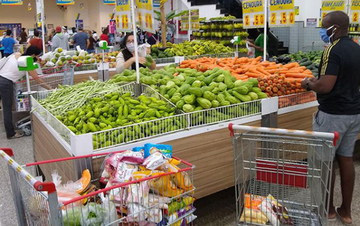 Preços dos alimentos disparam e inflação de novembro é a maior em cinco anos