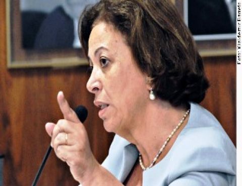 Ideli assume relatoria do Orçamento da União de 2011