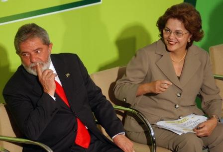 Lula afirma que manter obras do PAC mesmo com crise financeira é questão de honra