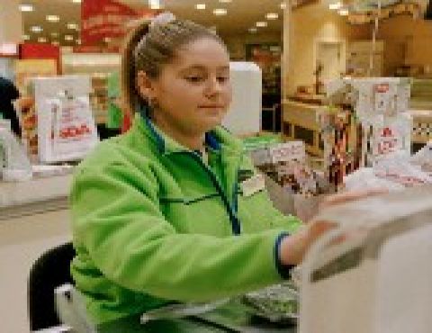 Mais da metade dos comerciários trabalham além das 44 horas semanais
