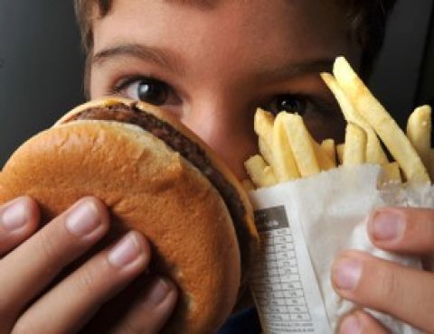 Entidades querem regulamentação da publicidade de alimentos para crianças