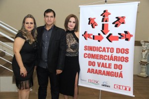 Sitracom homenageia os comerciários em noite festiva