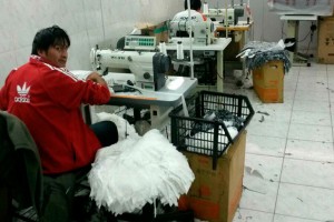 Fiscalização flagra trabalho escravo e infantil em marca de roupas de luxo em SP