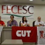 Reunião sobre greve geral lota auditório da FECESC