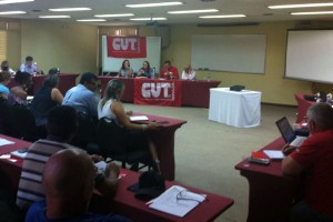 Dirigentes debatem Democracia e Fortalecimento da CUT