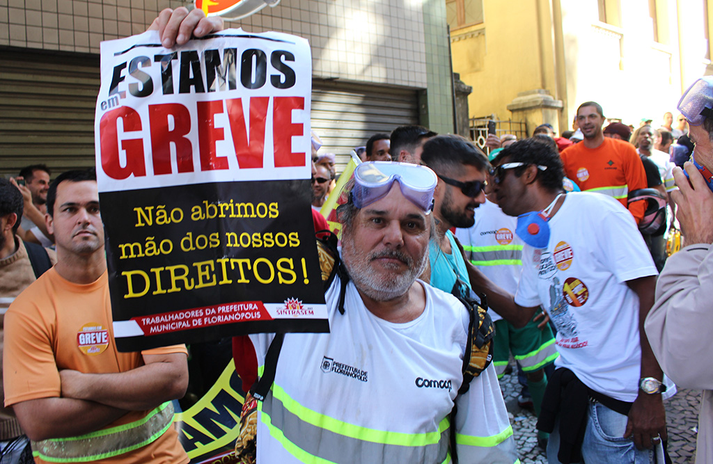 Todo apoio aos trabalhadores da Comcap, defensores do patrimônio público