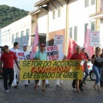 Trabalhadores do Angeloni realizaram protesto em Laguna no feriado de Tiradentes