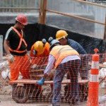 Trabalhador vai perder 8% de renda média mensal se Bolsonaro cortar abono