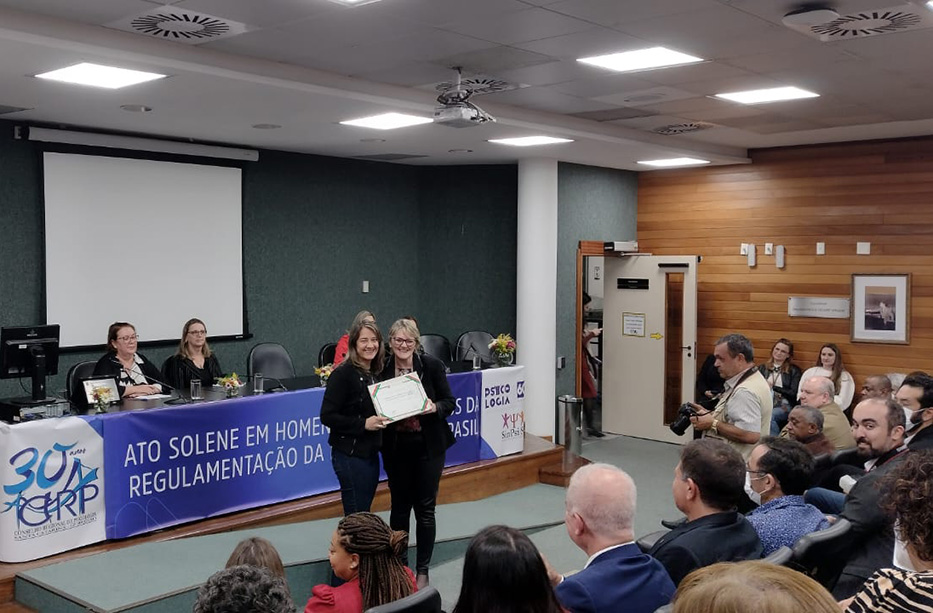 Ato solene celebra 60 anos da regulamentação da Psicologia no Brasil