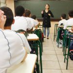 Cortes de R$ 1,6 bi no Orçamento e não regulamentação do Fundeb ameaçam educação